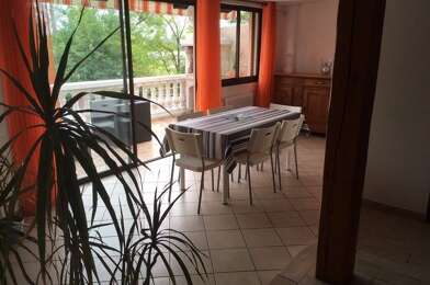 Appartement 5 pièces 840 €