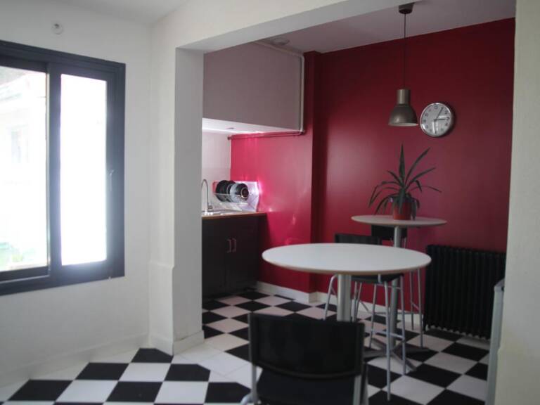 Colocation meublée Saint-Genes — photo 1