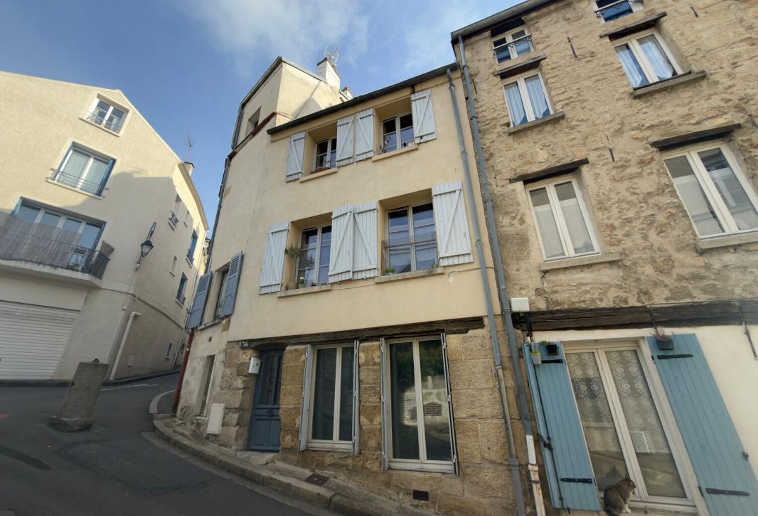 À vendre – Maison de charme sur les remparts de Pontoise — photo 1