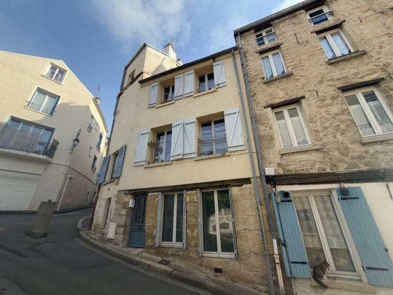 À vendre – Maison de charme sur les remparts de Pontoise — photo 1