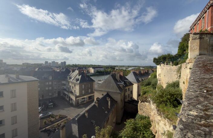 À vendre – Maison de charme sur les remparts de Pontoise — photo 2