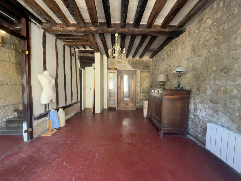 À vendre – Maison de charme sur les remparts de Pontoise — photo 1