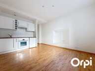 🏡 Studio à louer – Centre-ville de Saint-Flour — photo 2