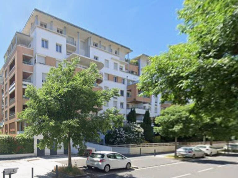 7 DENIERS / RUE BARDOU PARKING SECURISE — photo 1