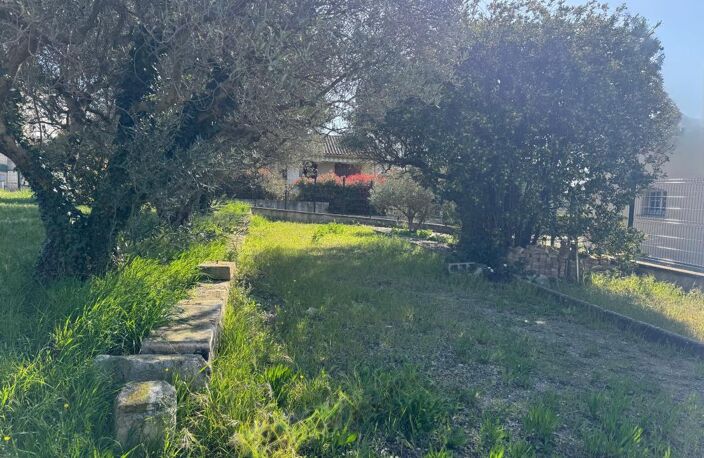 Terrain constructible viabilisé- BEAUCAIRE — photo 3