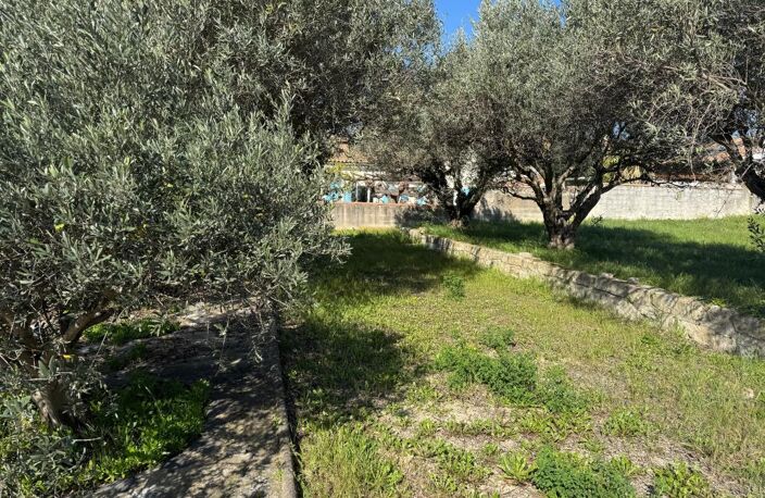 Terrain constructible viabilisé- BEAUCAIRE — photo 4