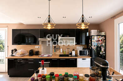 Appartement 3 pièces 272800 €