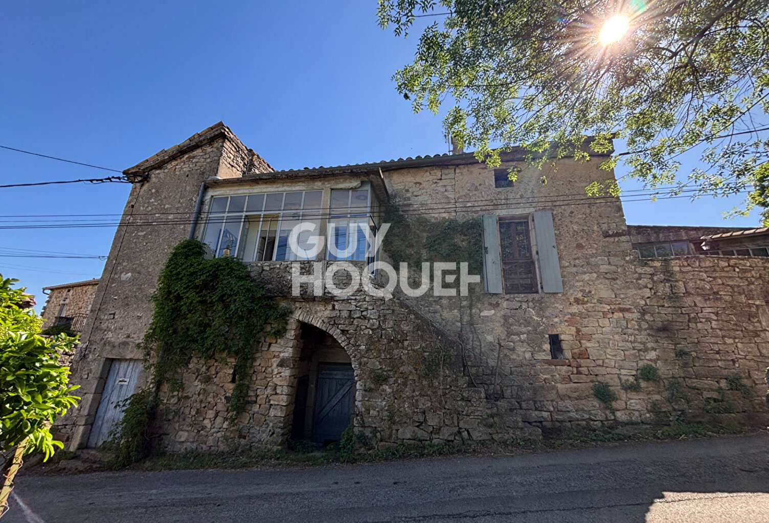 Maison Lablachère en pierre avec extérieur et fort potentiel d'aménagement 102 m2 — photo 1