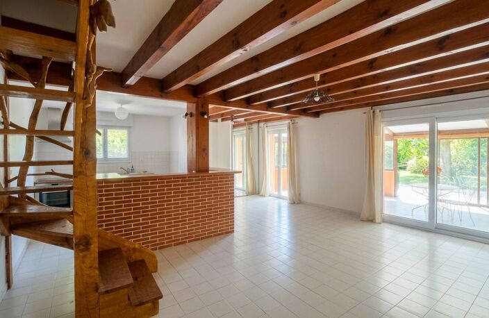 OEYRELUY - Maison familiale de 93 m² – 3 chambres – Terrain 650 m² avec Véranda et Garage — photo 2