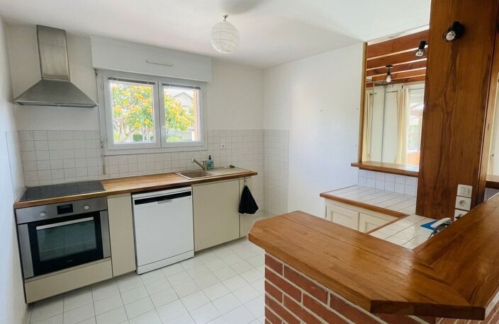 OEYRELUY - Maison familiale de 93 m² – 3 chambres – Terrain 650 m² avec Véranda et Garage — photo 4