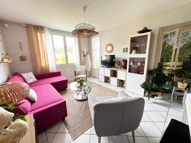 Appartement À Vendre — photo du bien