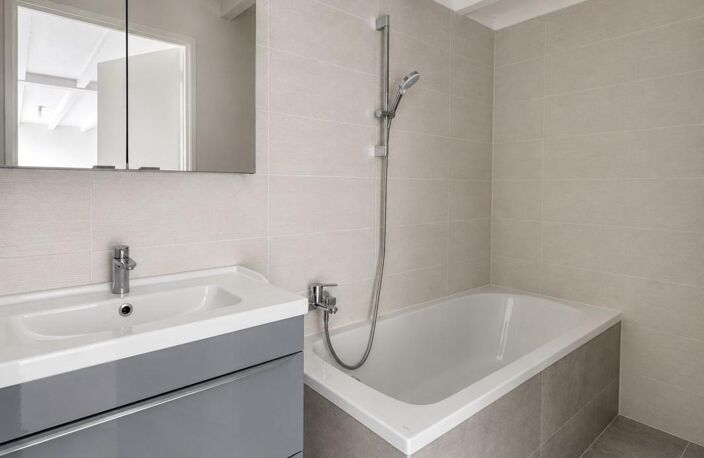 Maison Entièrement Rénovée avec Cour Privative — photo 4
