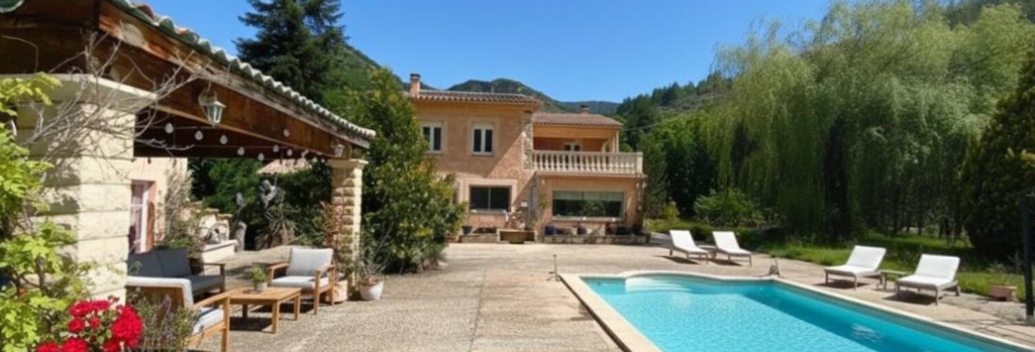 Maison 9 Pièces 220 m² à vendre à Chaudon-Norante (04330)