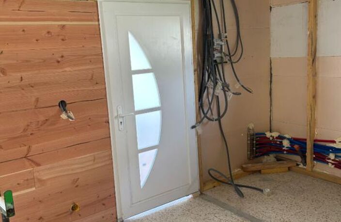 Villemoustaussou ! Maison à RENOVER sur 1100m² de terrain constructible — photo 4