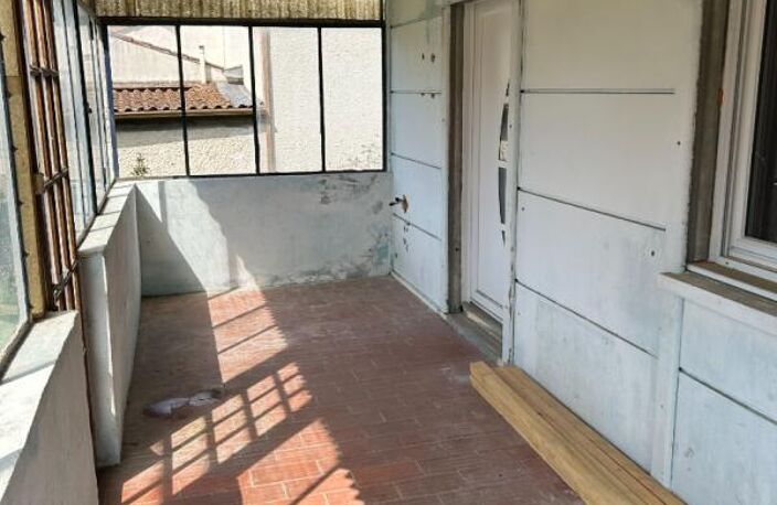 Villemoustaussou ! Maison à RENOVER sur 1100m² de terrain constructible — photo 5