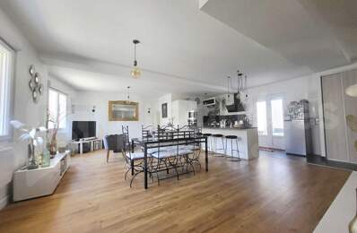 Coup de coeur pour cette maison rénovée, 3 chambres, jardin et stationnement — photo du bien