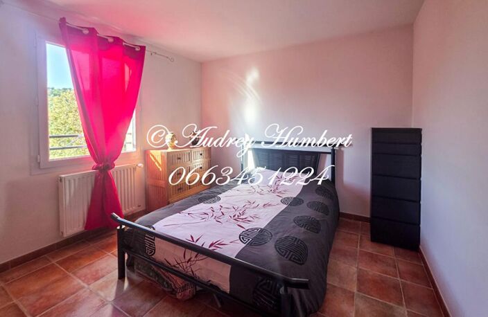 ST JULIEN, Proche GREOUX, VILLA de 135 m² aux belles prestations, édifiée sur 2HA8 de terrain avec vue et spa — photo 5