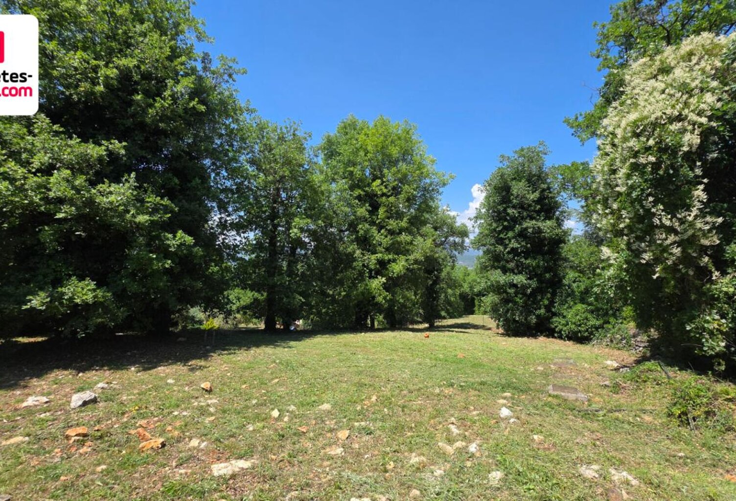 Terrain à bâtir de 1245 m2 avec Permis accordé et purgé pour une villa 4 pièces et piscine — photo 1