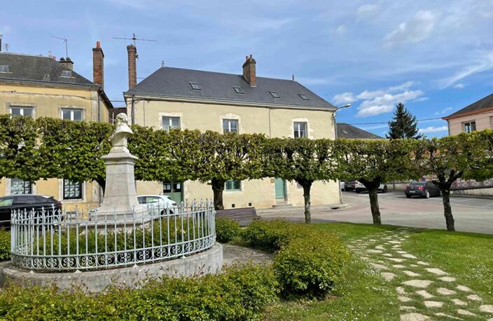 Bellême centre - Immeuble de rapport  avec commerce et appartements meublés - Rentabilité et potentiel d'évolution — photo 2