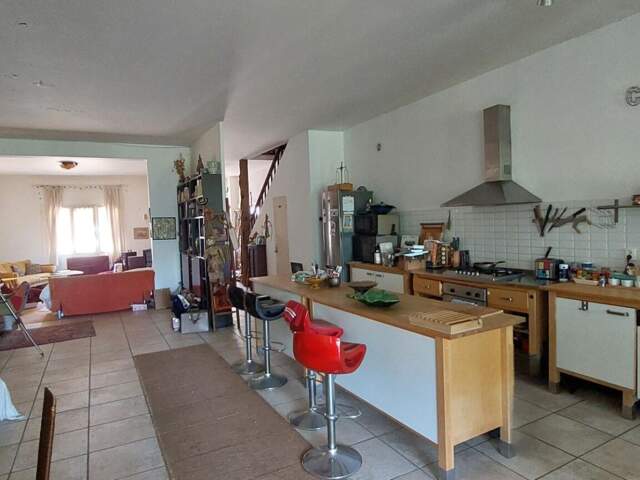 Maison  de caractère  de 185 m²  au coeur du Mas d'Agenais - volumes rares, 2 suites parentales et garage — photo du bien