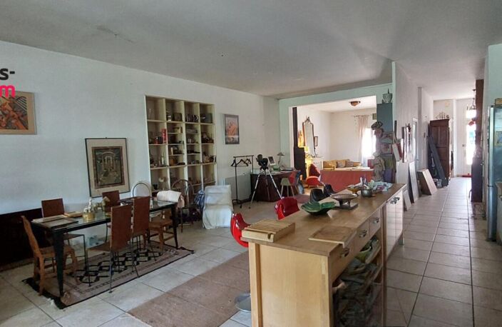 Maison  de caractère  de 185 m²  au coeur du Mas d'Agenais - volumes rares, 2 suites parentaless et garage — photo 2