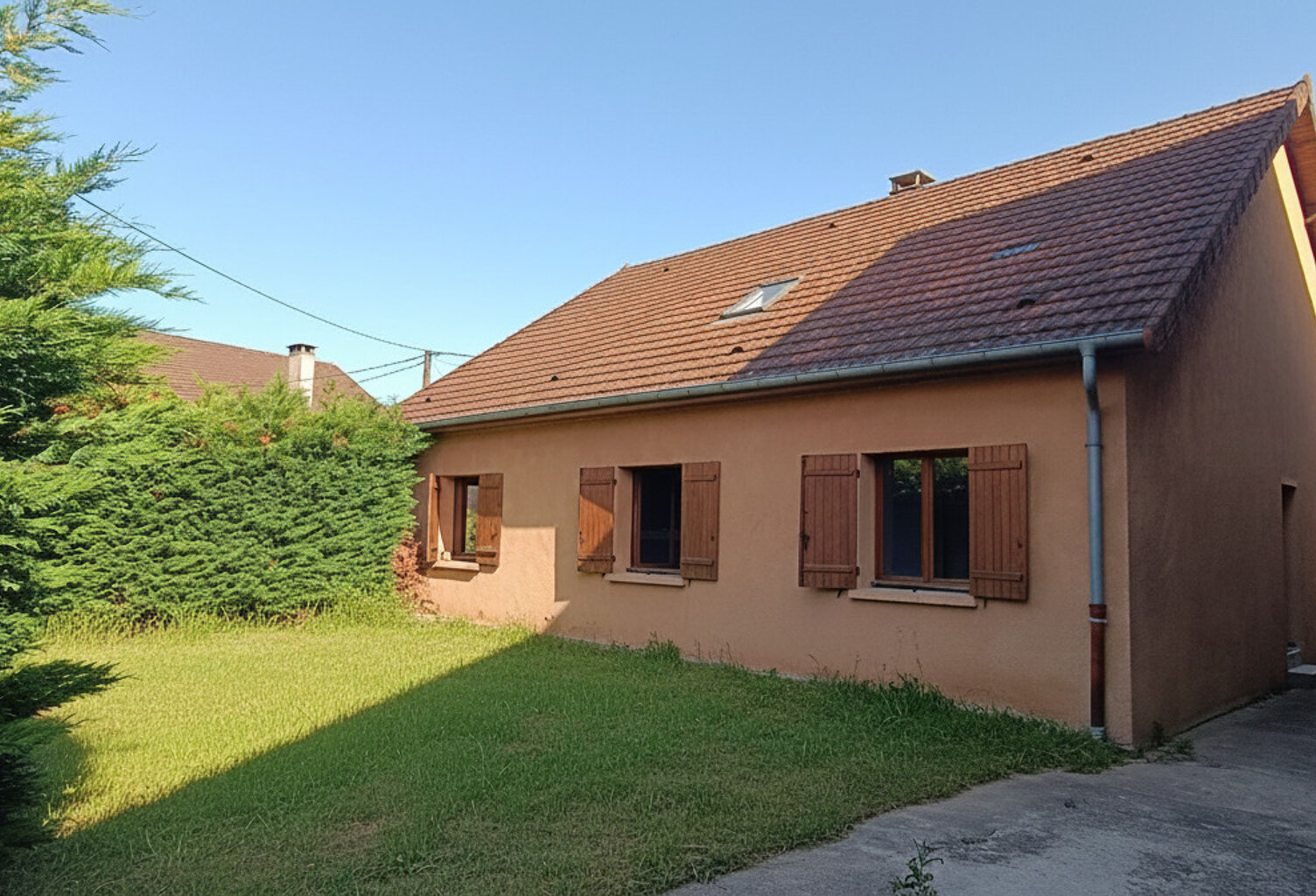 Maison 185 m2 et bâtiment annexe — photo 1