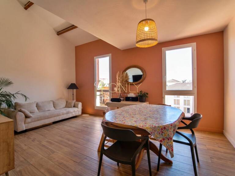Villefranche - T4 - Garage — photo 1