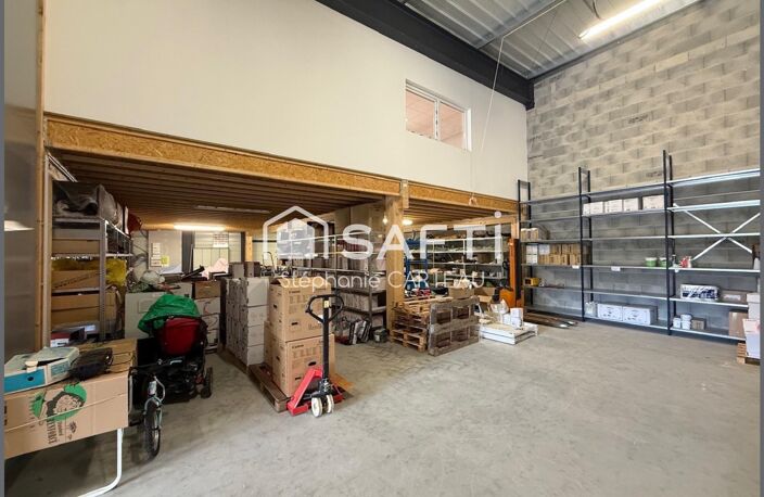 Entrepôt de 560 m2- 350 m2 + 210 m2 de surface entièrement aménagée. — photo 3