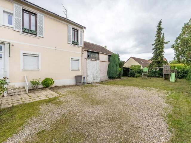 Appartement 87 m² terrain et bâtisse aux Mureaux — photo du bien