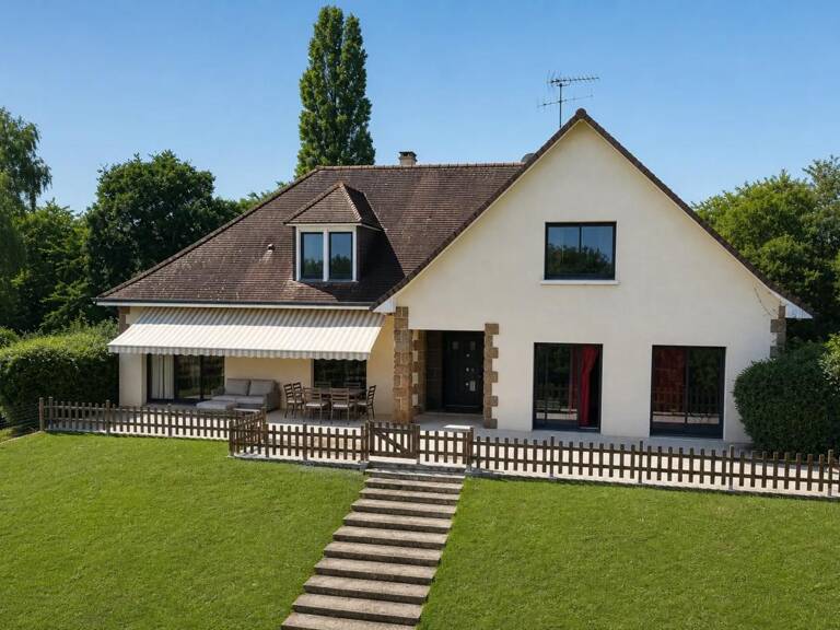 Maison de 8 pièces de 258 m² à Château-Gontier — photo 1