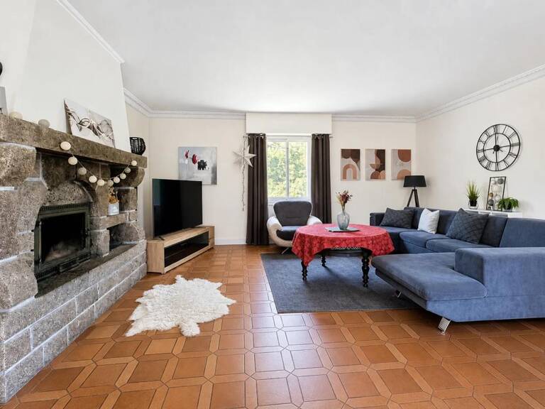 Maison de 8 pièces de 258 m² à Château-Gontier — photo 1