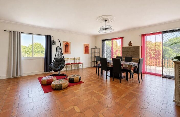 Maison de 8 pièces de 258 m² à Château-Gontier — photo 4