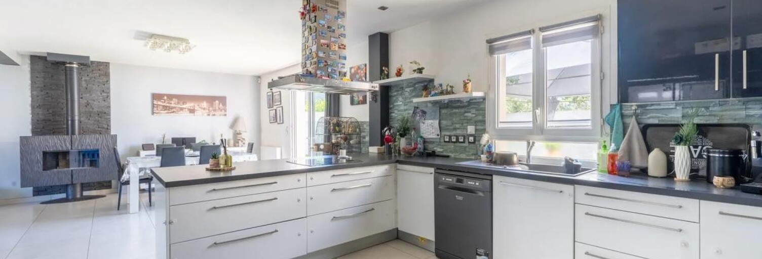 Maison 10 Pièces 201 m² à vendre à Mézières-sur-Seine (78970)