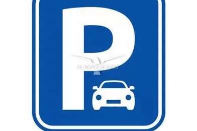 Garage  24400 €