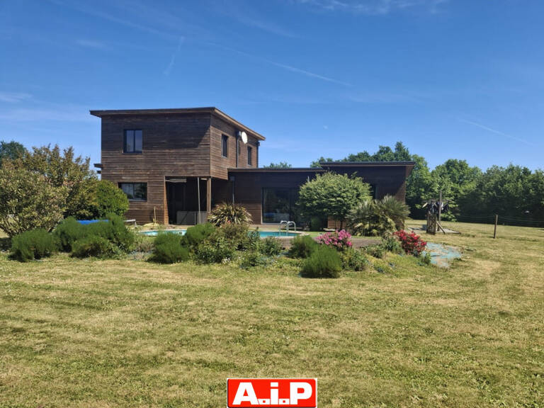 MAISON OSSATURE BOIS STYLE ARCHITECTE AVEC PISCINE — photo 1