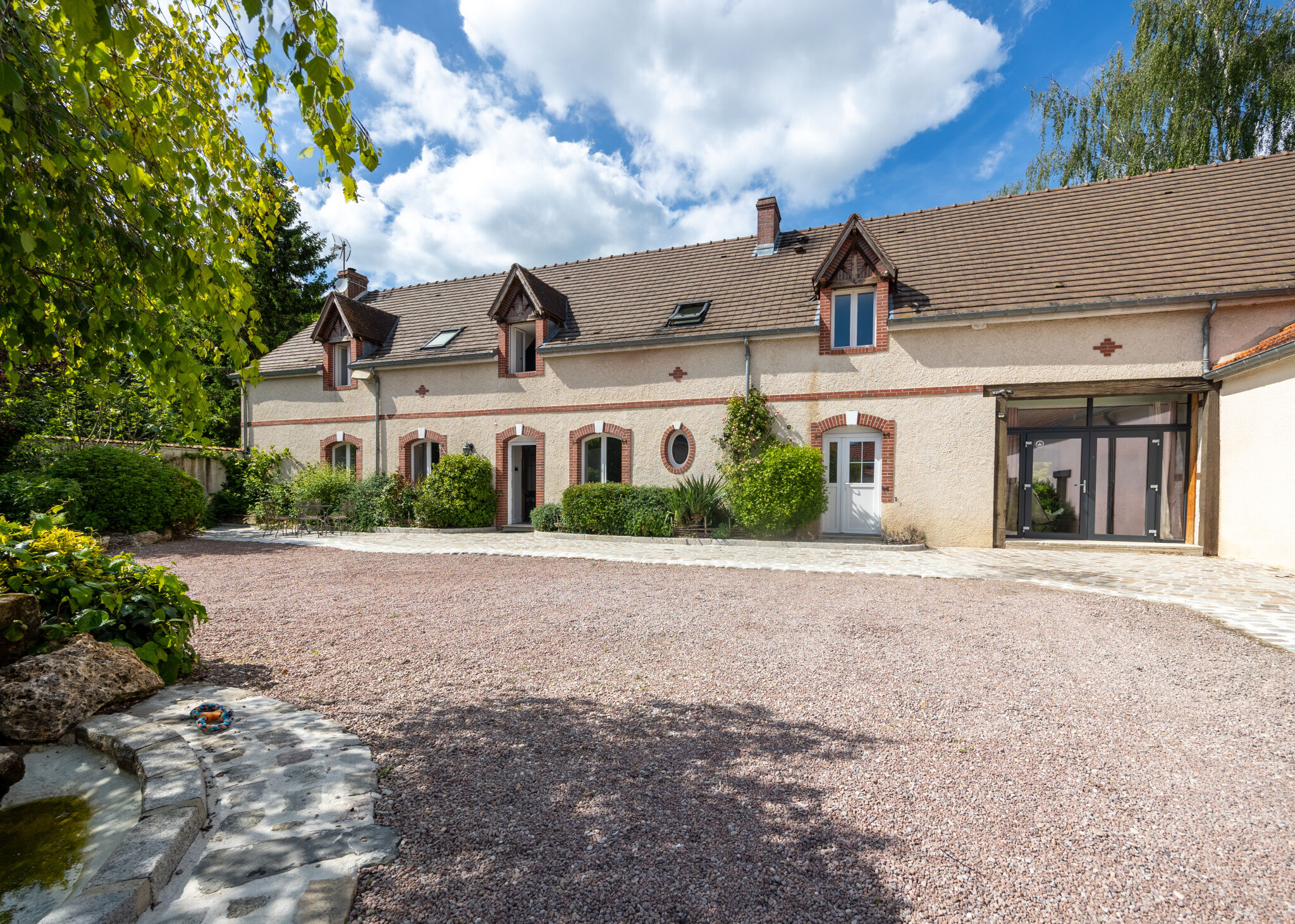 Propri&eacute;t&eacute;  T14 à vendre Fontaine-sur-Ay 51160