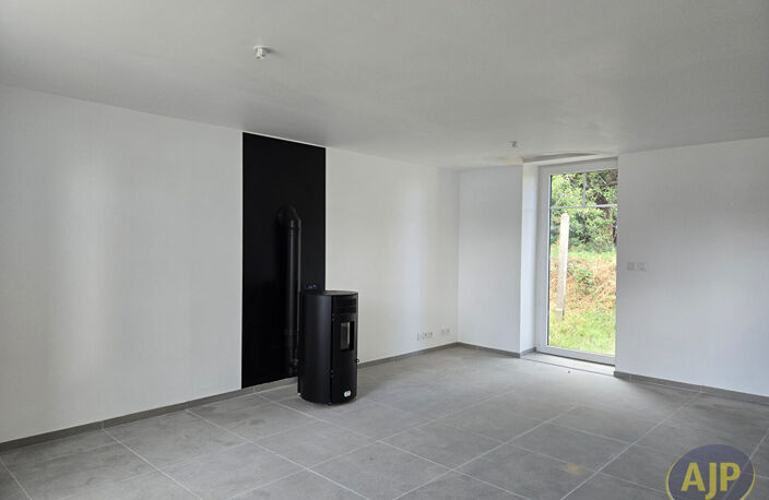 GUEGON Bourg : Maison entièrement rénovée — photo 5