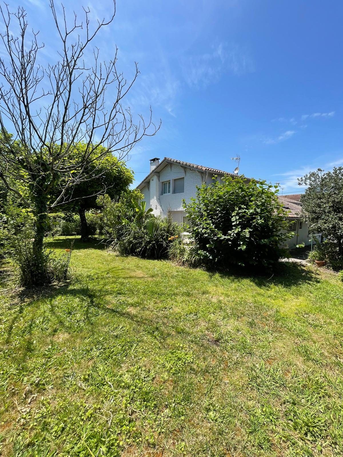Villa / Maison  T6 à vendre Dax 40100