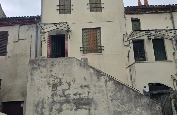 MAISON DE BOURG A RENOVER AVEC JARDIN — photo 2