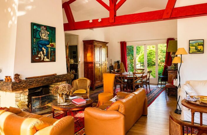 Villa rénovée avec piscine. — photo 2