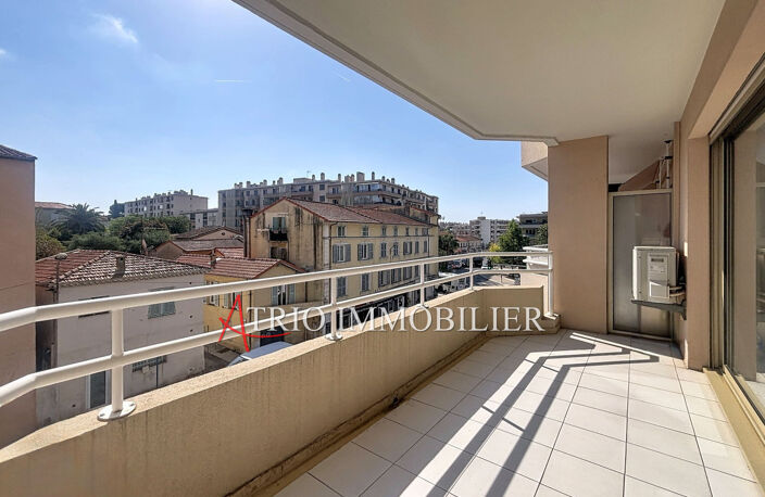 SOUS COMPROMIS DE VENTE Grand studio lumineux de 30m² en étage — photo 5