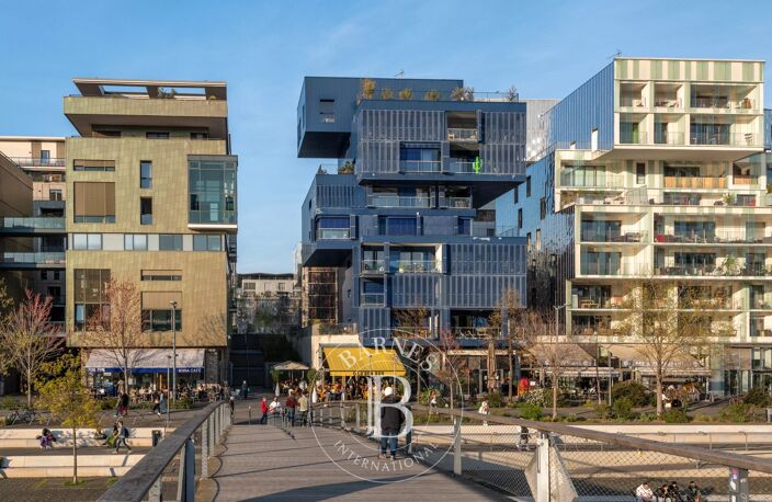 Lyon 2 - Confluence - Appartement de 123 m² au 5 ème étage avec deux terrasses - 3 Chambres — photo 2
