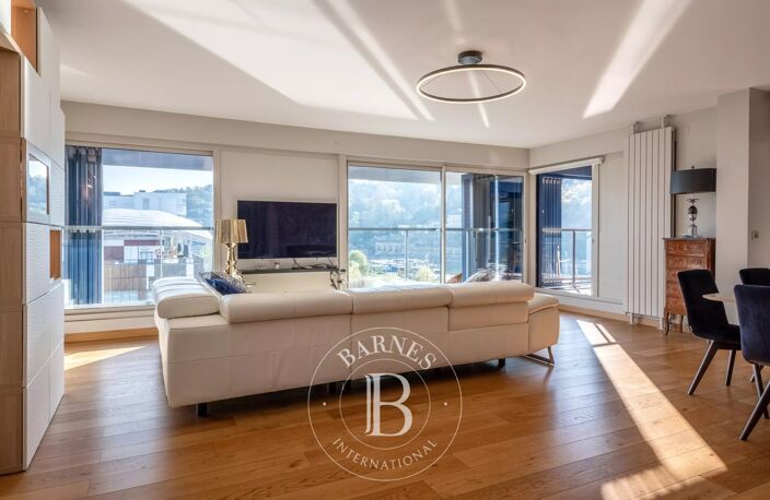 Lyon 2 - Confluence - Appartement de 123 m² au 5 ème étage avec deux terrasses - 3 Chambres — photo 3