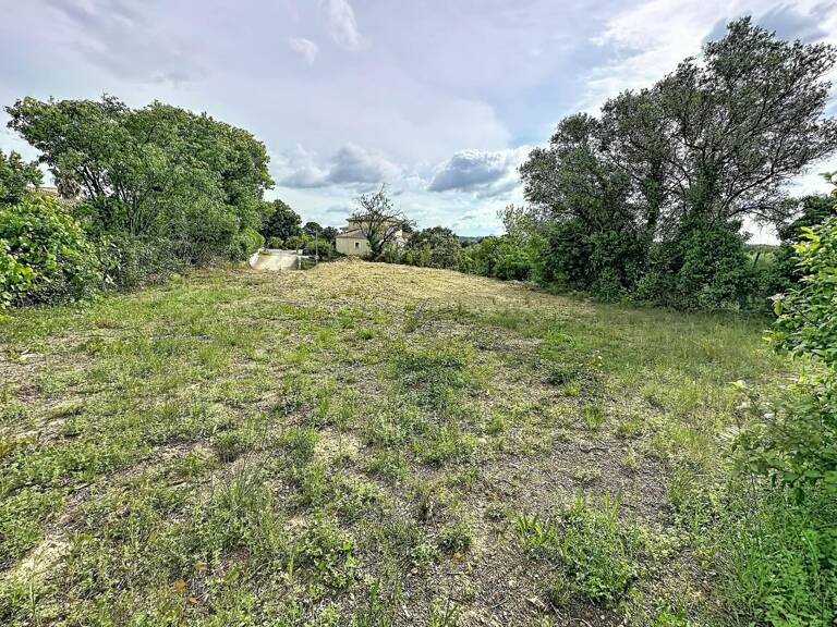 Un superbe terrain plat avec vue dominante, dans un environnement privilégié à seulement 20 minutes de Béziers. — photo 1