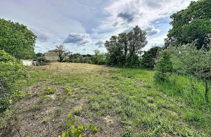 Un superbe terrain plat avec vue dominante, dans un environnement privilégié à seulement 20 minutes de Béziers. — photo 2