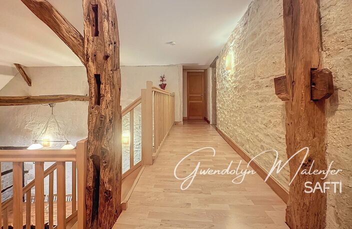 Maison en pierre rénovée avec charme et authenticité — photo 3