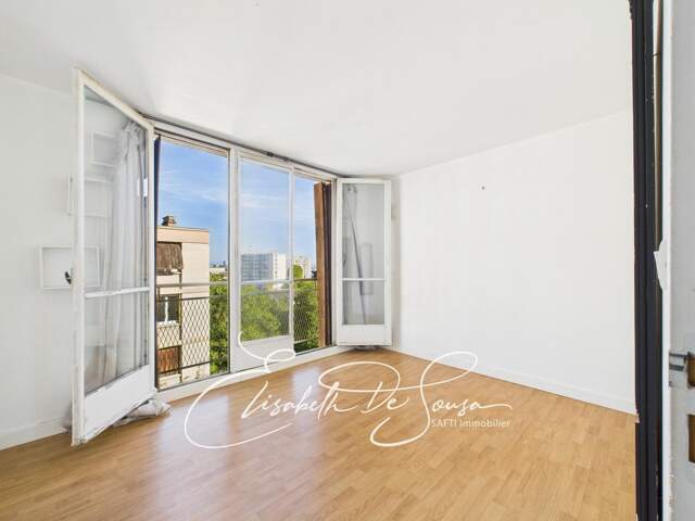 Appartement lumineux en dernier étage — photo du bien