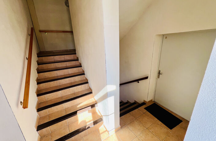 Vente Immeuble de rapport   R+2   220 m2   Centre-ville - ga — photo 2