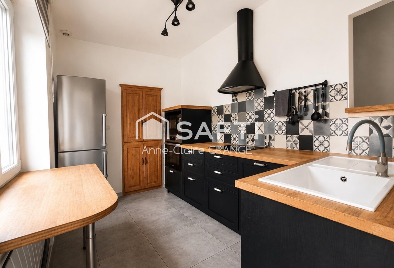 Coup de coeur à Conlie : Posez vos valises dans cette maison de ville T4 rénovée avec garage, jardin et potager — photo 1