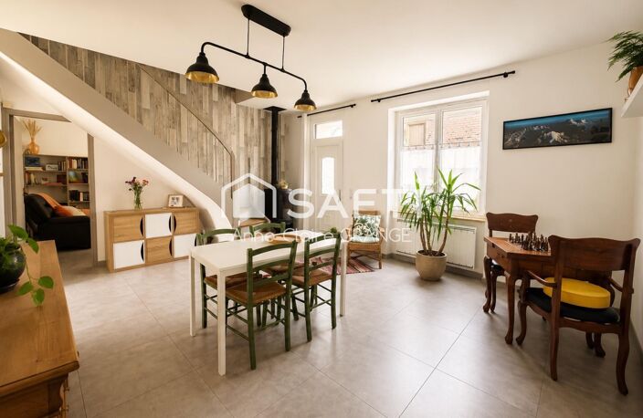 Coup de coeur à Conlie : Posez vos valises dans cette maison de ville T4 rénovée avec garage, jardin et potager — photo 2